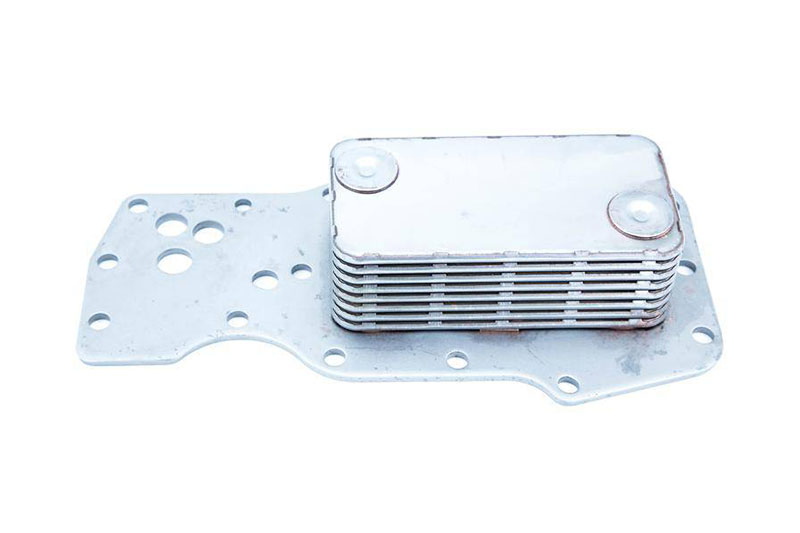 Cummins ISB 6.7L Oil Cooler, New (3975818) Cummins ISB 6.7L Oil Cooler, New (3975818)
