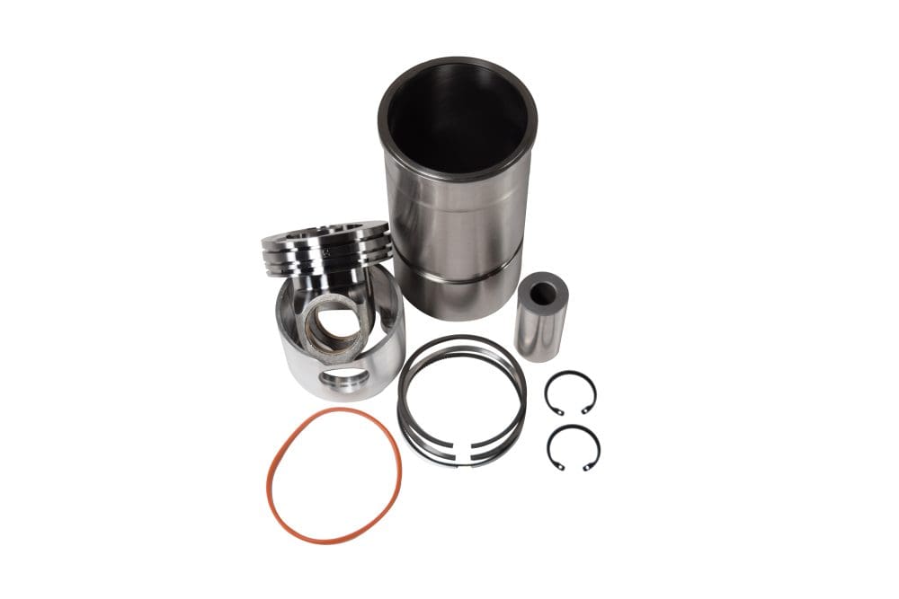 International/Navistar DT530 Piston Cylinder Kit, New (1830716C95) 2 International/Navistar DT530 Piston Cylinder Kit, New (1830716C95) - Image 2