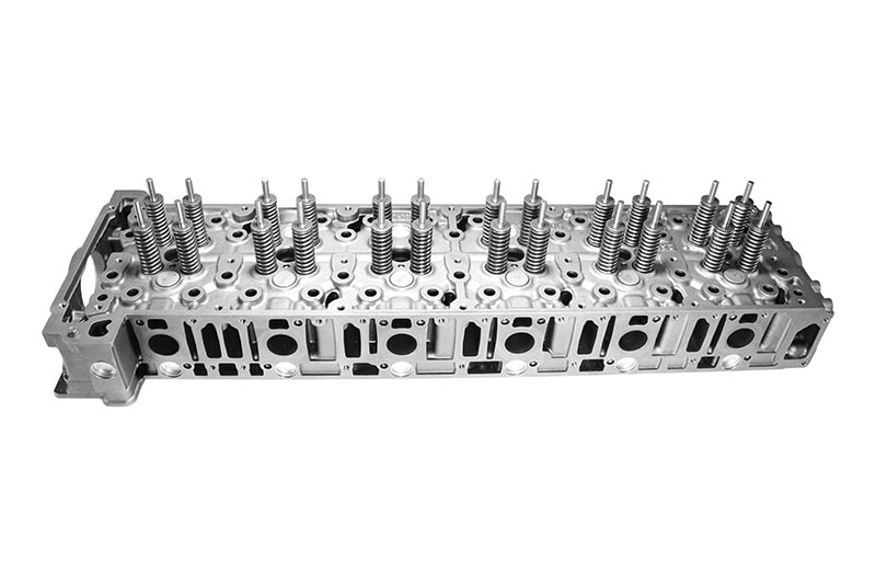 Detroit Diesel Series 60 14L, 12.7L, 11.1L Cylinder Head, Remanufactured (47102) 2 Detroit Diesel Series 60 14L, 12.7L, 11.1L Cylinder Head, Remanufactured (47102) - Image 2